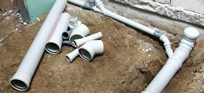 Как проложить канализационные трубы в частном доме: пошаговая инструкция