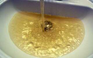 Течет желтая вода из скважины. Что делать и как очистить?