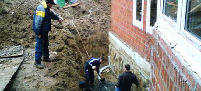 Как самостоятельно сделать пристенный дренаж